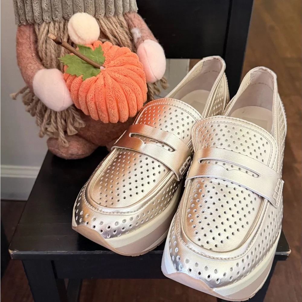 Dolce Vita Janine Gold Platform Loafers MSRP $155